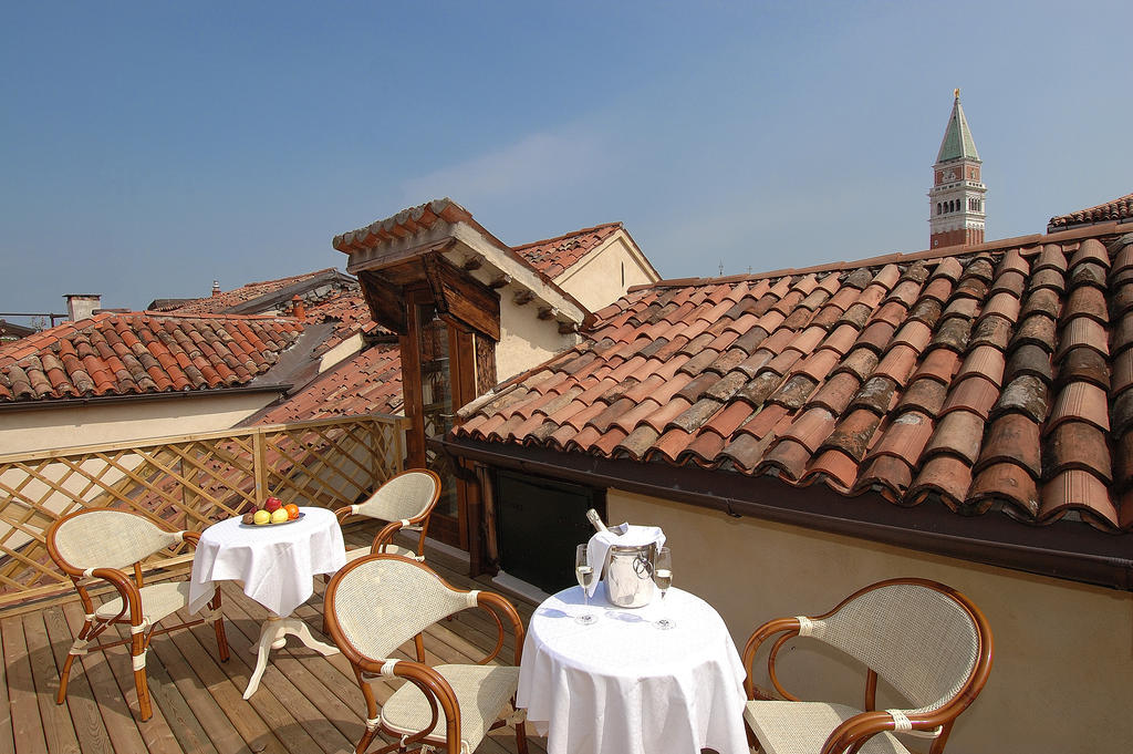 Antica Locanda Al Gambero Venice Exterior photo